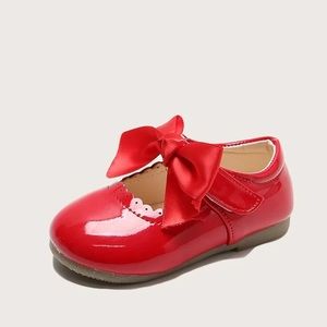 Beautiful vivid red dress toddler shoes. Patern leather. Velcro size buckle.